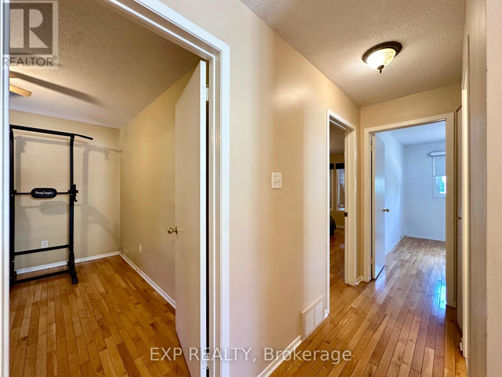 3 Bed, 2 Bath House for Rent in Ottawa – 35 BARRA AVENUE, Ottawa – MLS# X13650042 - Image 22