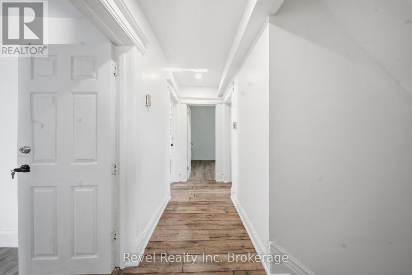 517 FISHER STREET S - Image 4