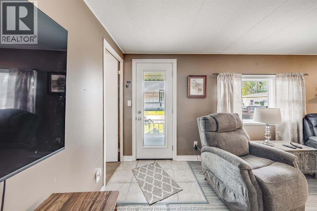 110 BROOKS BOULEVARD - 4