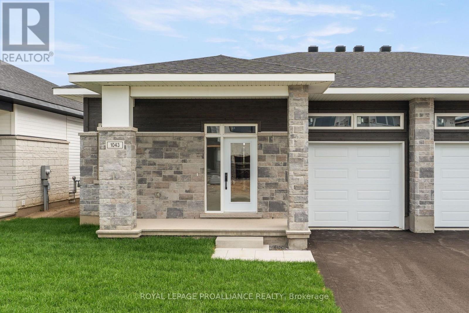 1043 MOORE STREET - 1