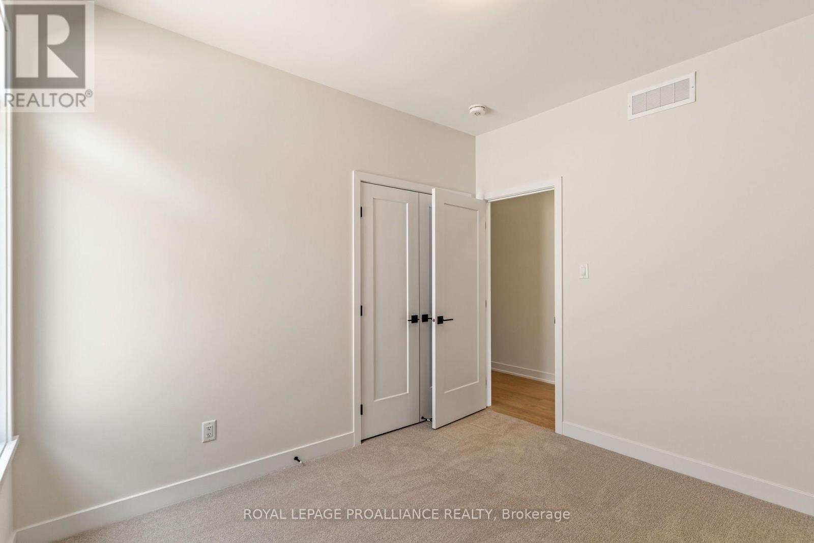 1043 MOORE STREET - 10