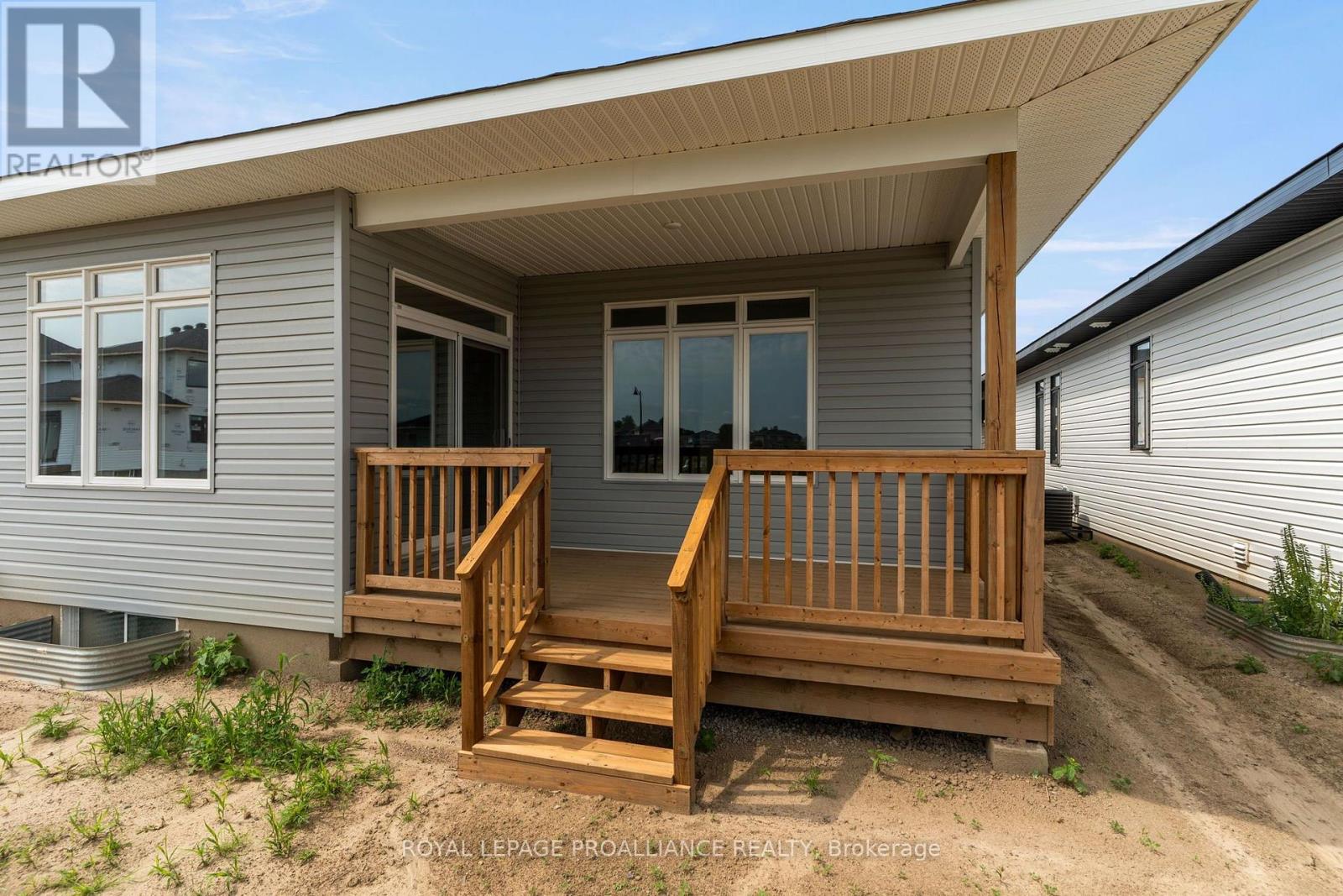 1043 MOORE STREET - Image 40