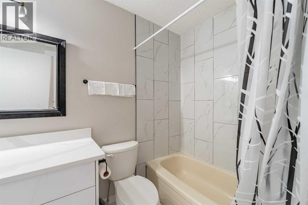 18 Falmere Way NE - 16