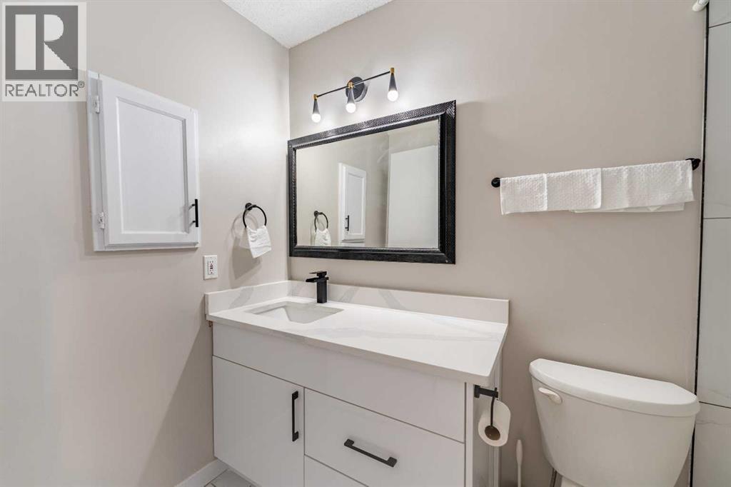 18 Falmere Way NE - 17