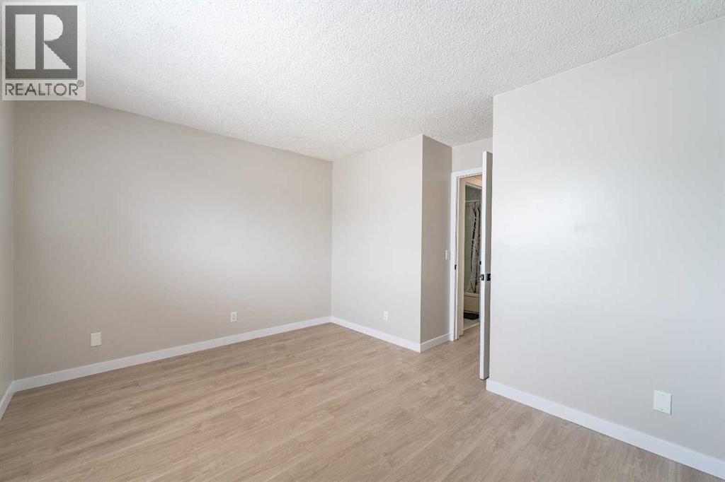 18 Falmere Way NE - 19