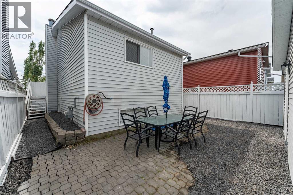 18 Falmere Way NE - 27