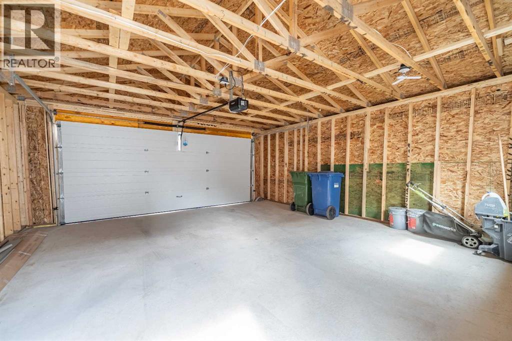 18 Falmere Way NE - 28