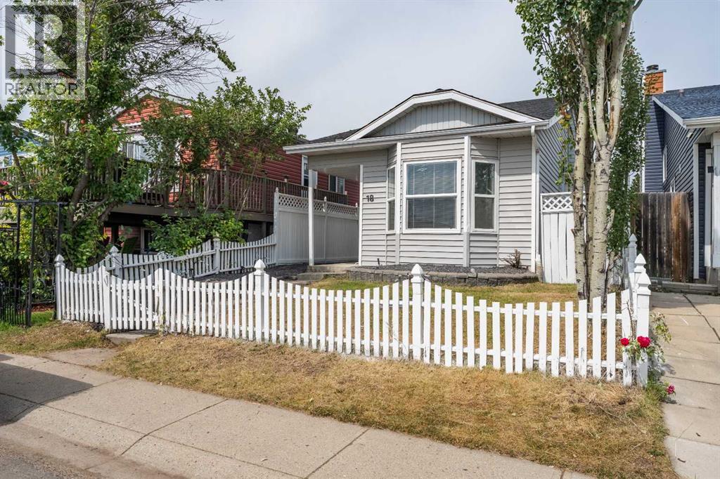 18 Falmere Way NE - 3