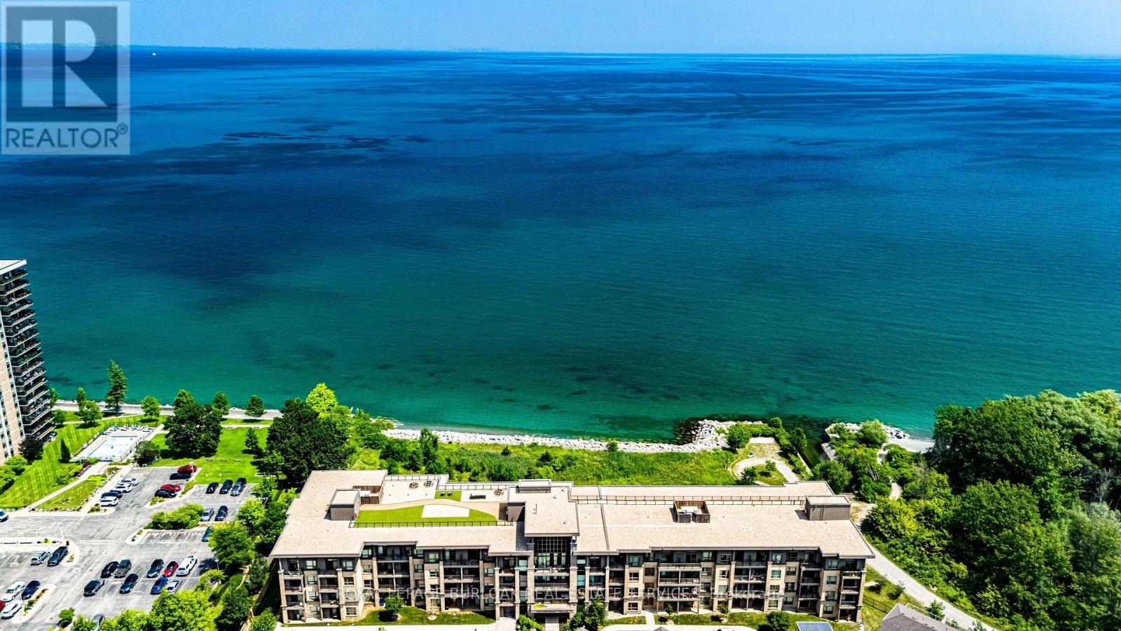 221 - 35 SOUTHSHORE CRESCENT