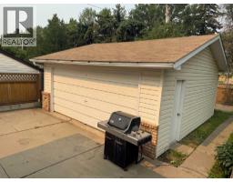 Bedroom - 443 3 Street E, Brooks, AB T1R0G5 Photo 6