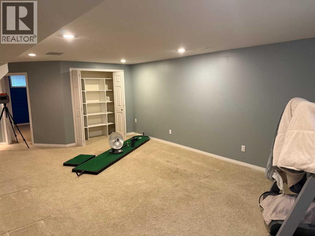 443 3 Street E - Image 24
