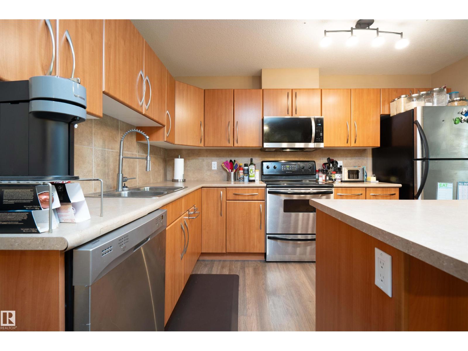 #211 278 SUDER GREENS DR NW - Image 9