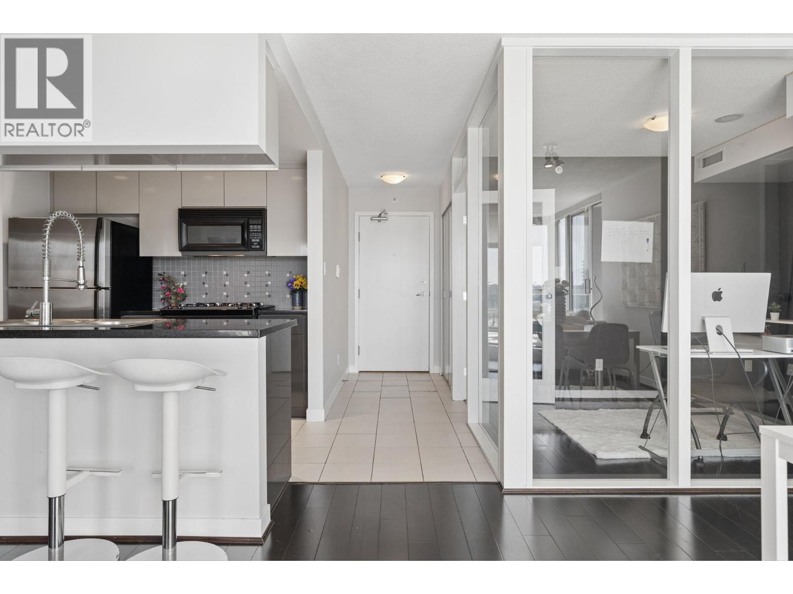 2 Bed, 2 Bath Apartment for Sale in Vancouver – 908 1408 STRATHMORE MEWS, Vancouver – MLS# R3153371 - Image 6