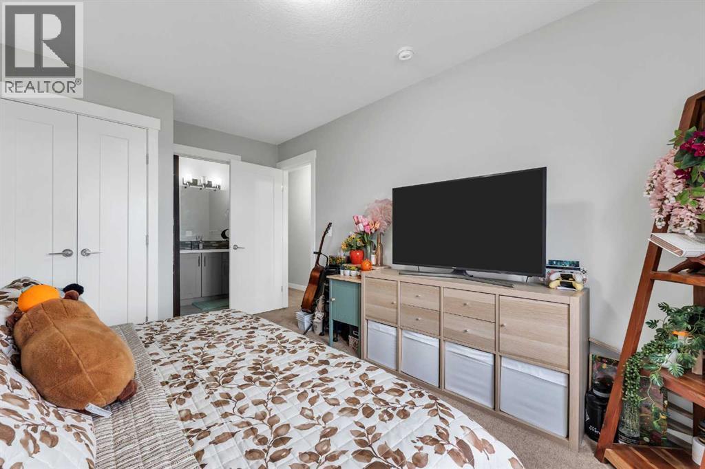 236 Nolanhurst Crescent NW - 35