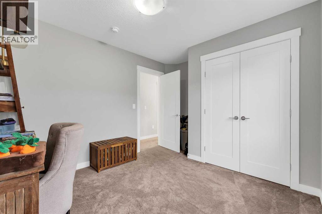 236 Nolanhurst Crescent NW - 41