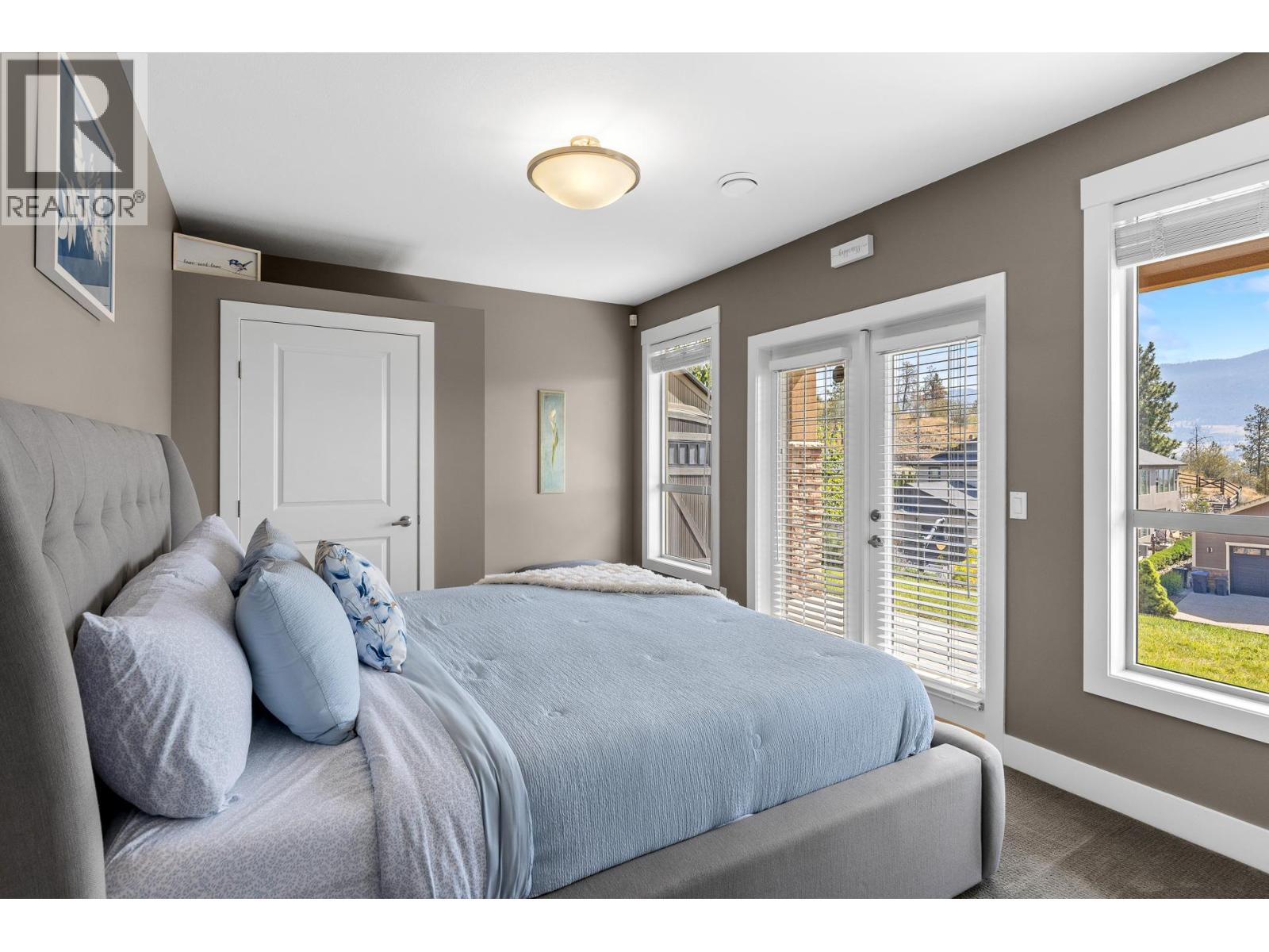 12686 Cliffshore Drive - Image 37