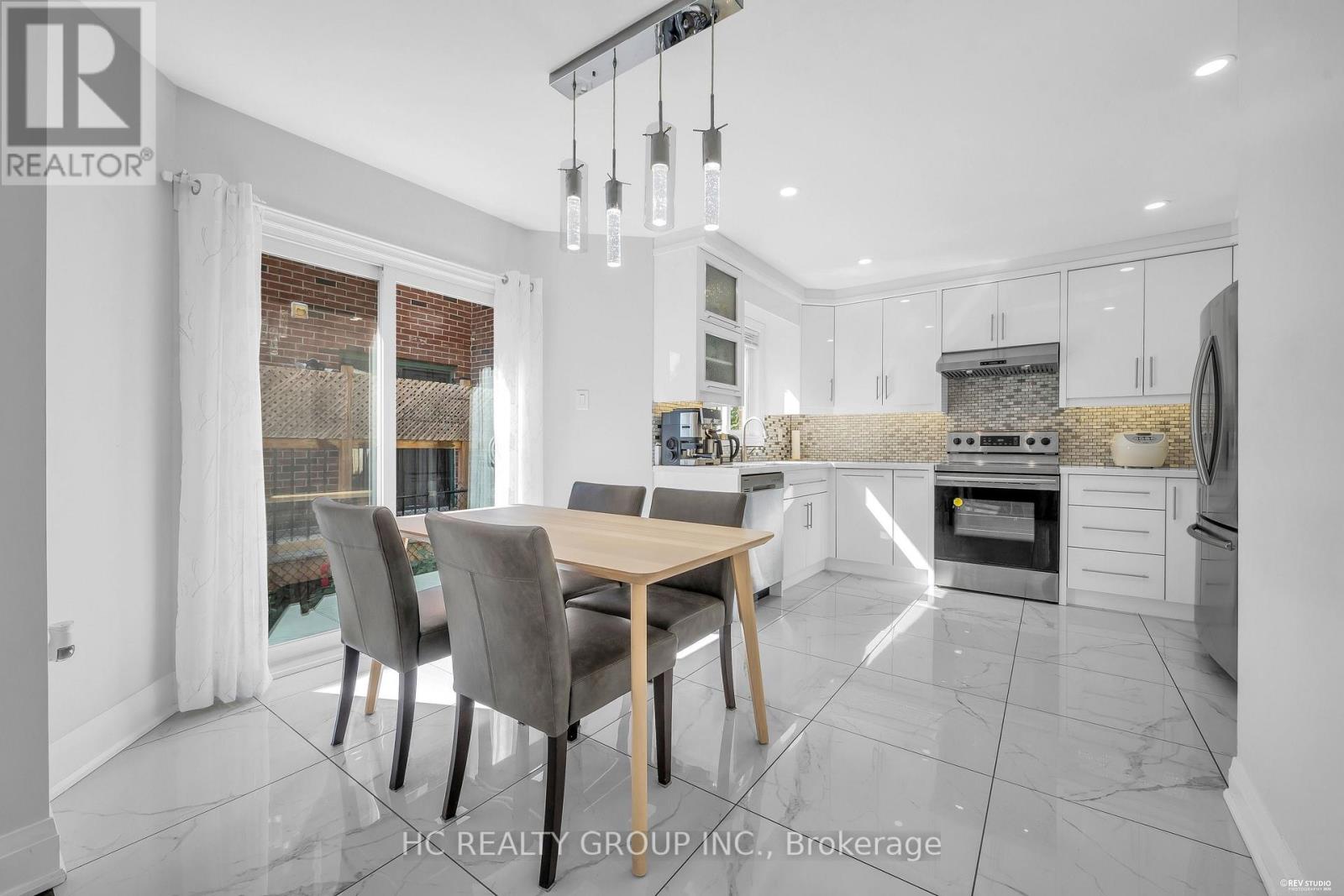 17 PUGSLEY AVENUE - 14