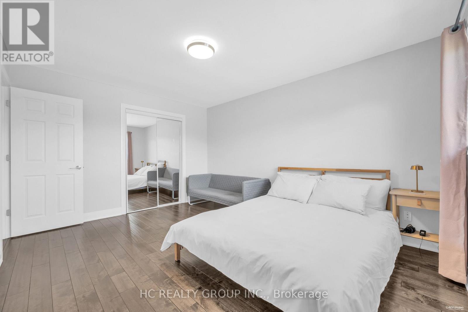 17 PUGSLEY AVENUE - 22