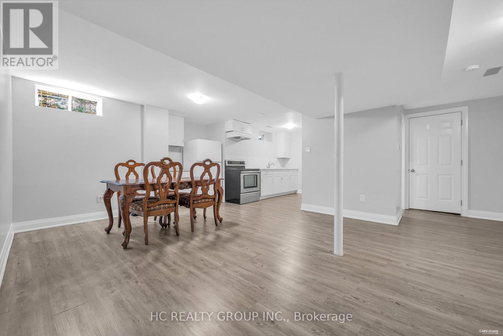 17 PUGSLEY AVENUE - 36