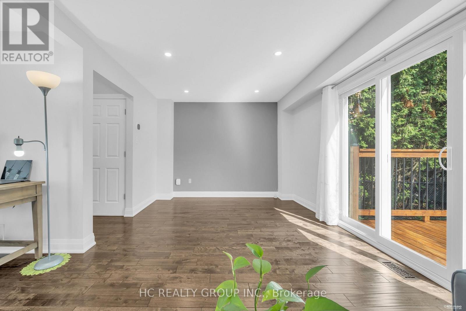 17 PUGSLEY AVENUE - 7
