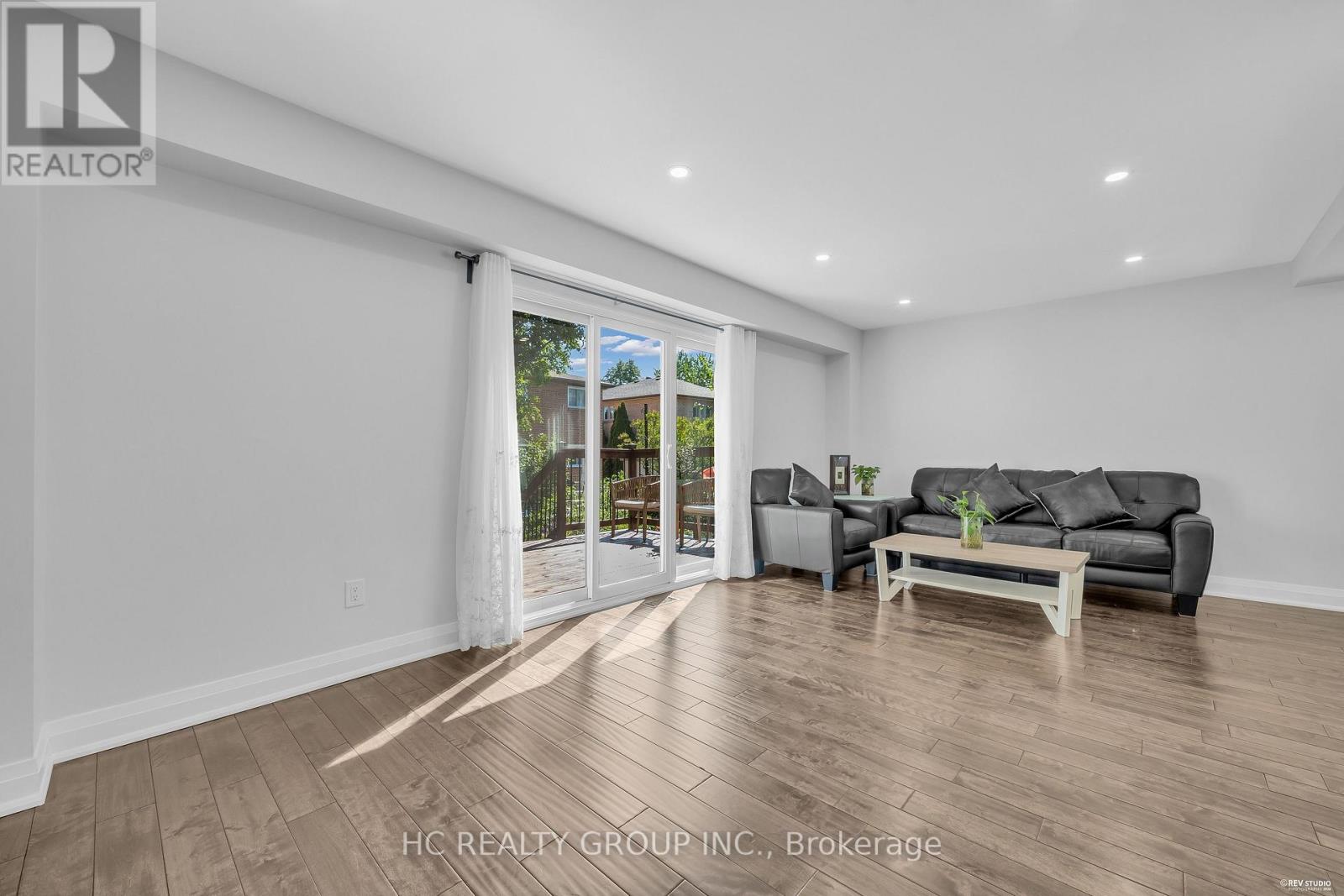 17 PUGSLEY AVENUE - 8