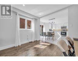 17 Pugsley Avenue, Richmond Hill, ON L4C8B6 Photo 10