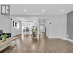 17 Pugsley Avenue, Richmond Hill, ON L4C8B6 Photo 11