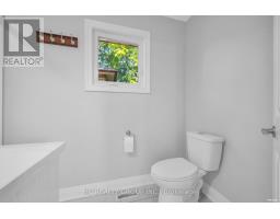 17 Pugsley Avenue, Richmond Hill, ON L4C8B6 Photo 28