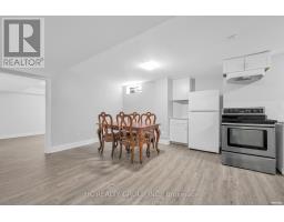 17 Pugsley Avenue, Richmond Hill, ON L4C8B6 Photo 34