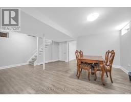 17 Pugsley Avenue, Richmond Hill, ON L4C8B6 Photo 35