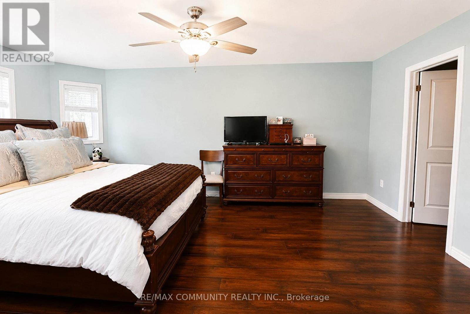 1220 FOX HILL STREET - 33