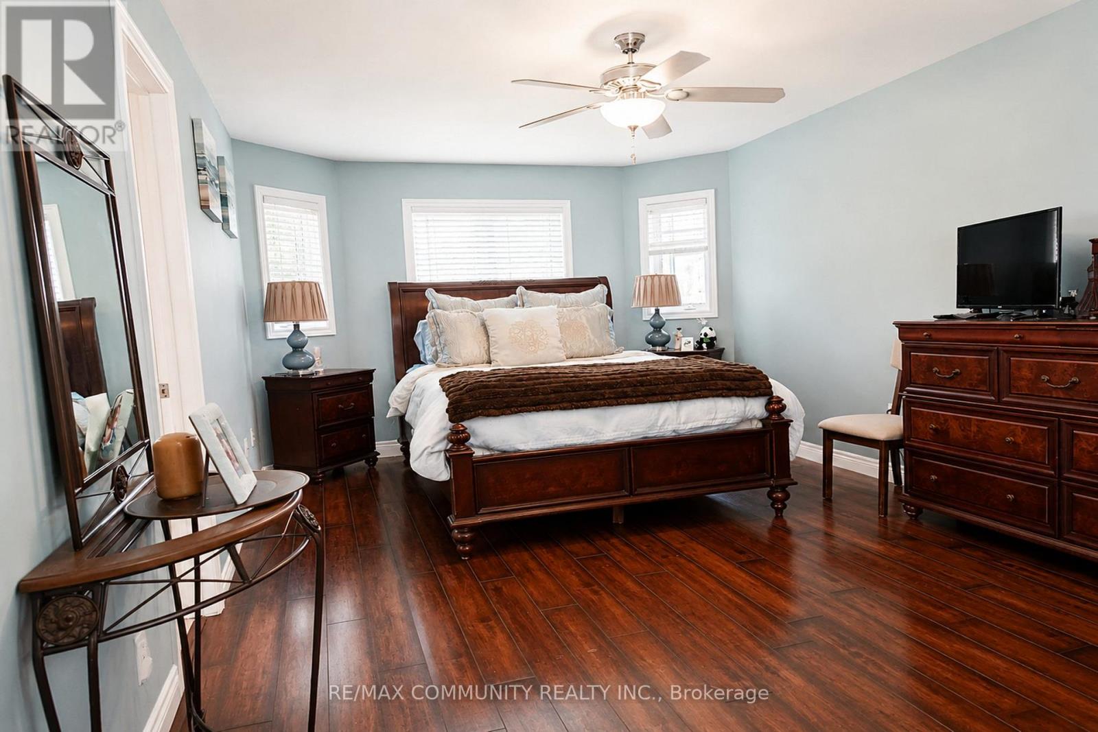 1220 FOX HILL STREET - 34