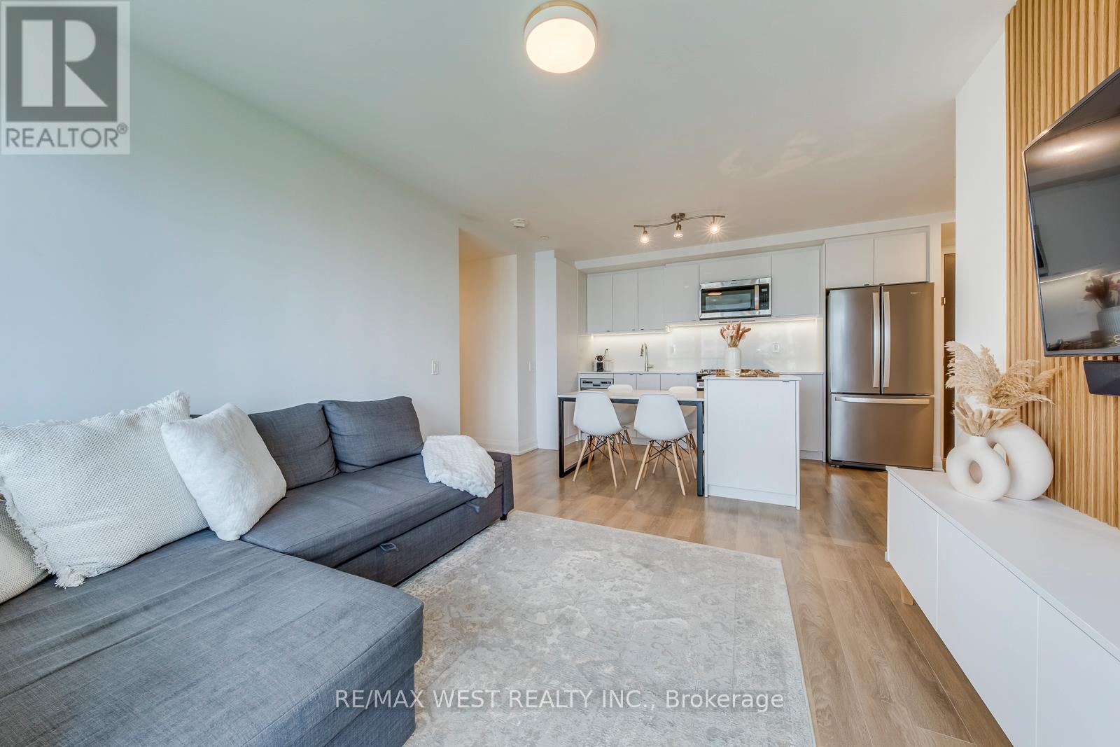 #1104 1461 LAWRENCE AVENUE W - 17