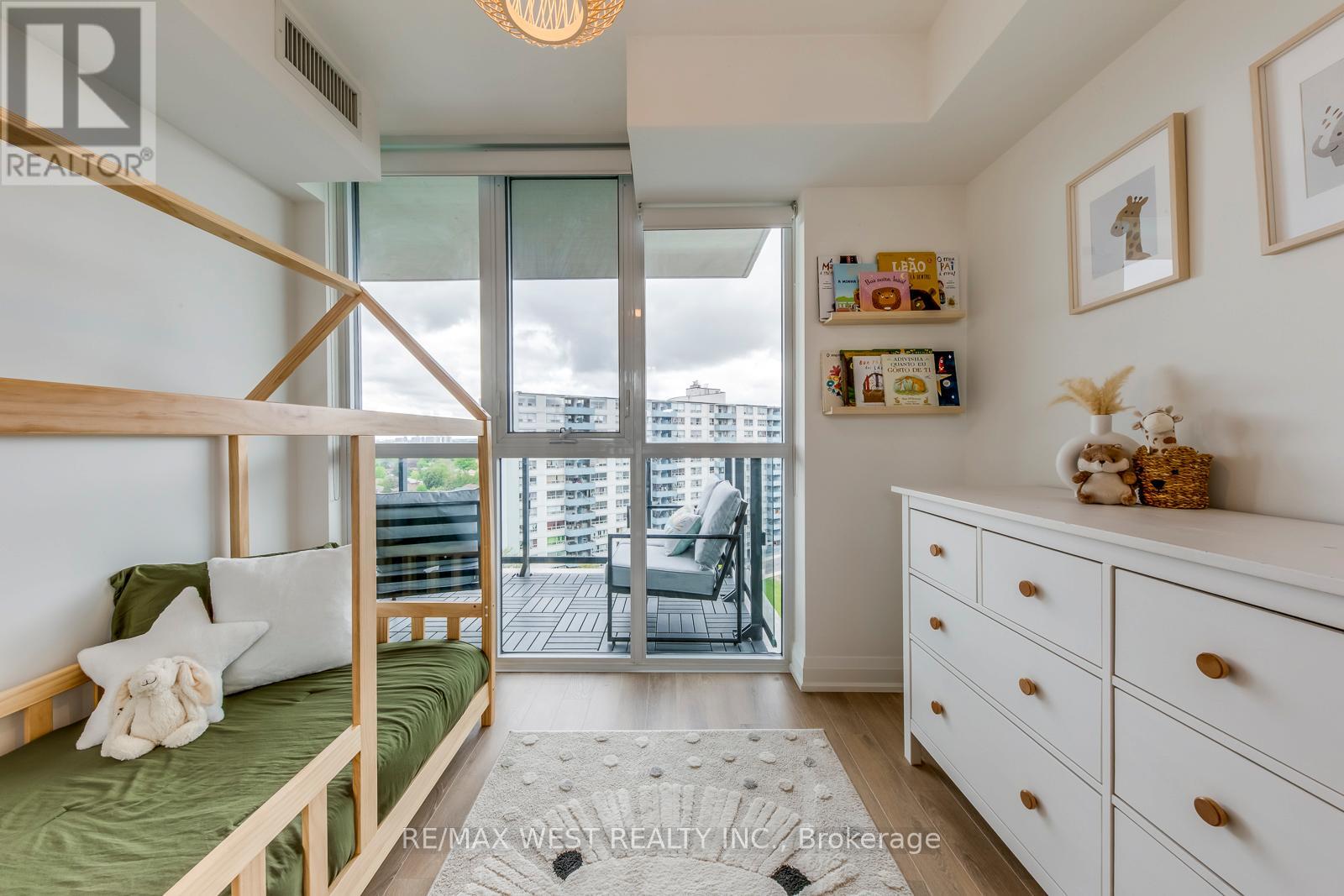 #1104 1461 LAWRENCE AVENUE W - 23