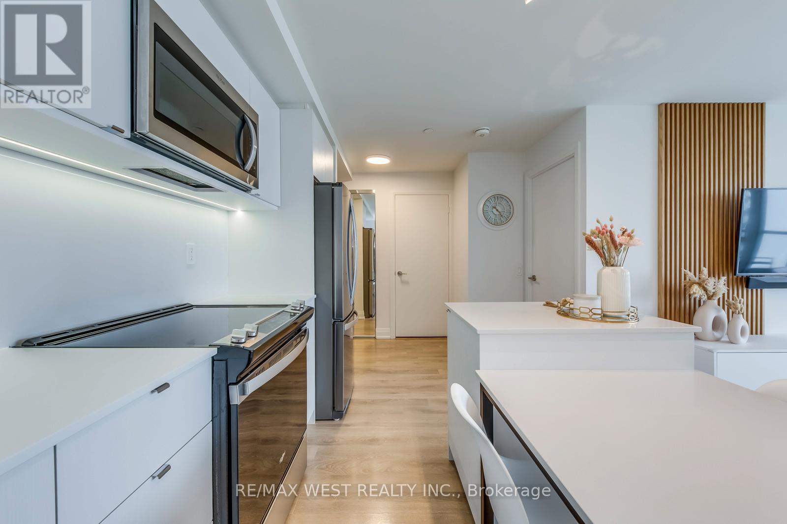 #1104 1461 LAWRENCE AVENUE W - 9