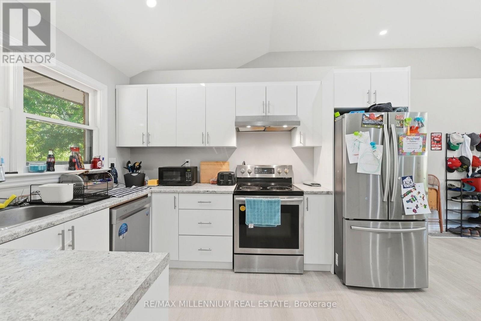 22 MONTGOMERY ROAD - 10