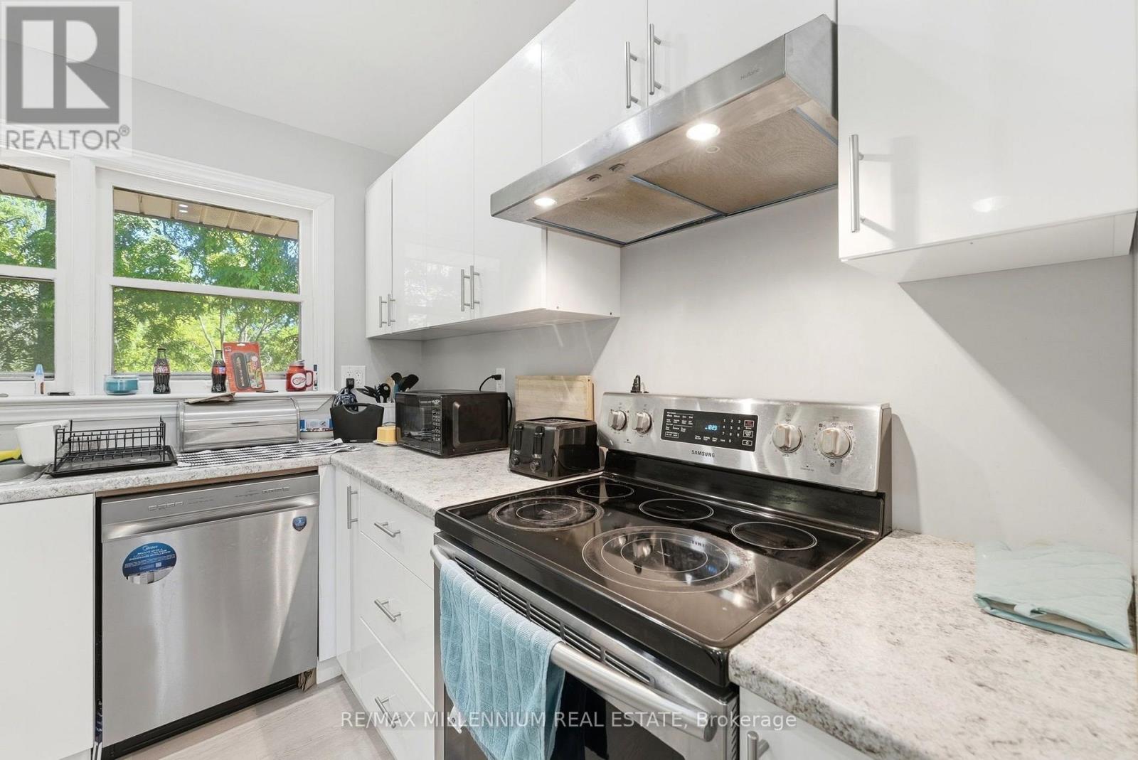 22 MONTGOMERY ROAD - 12