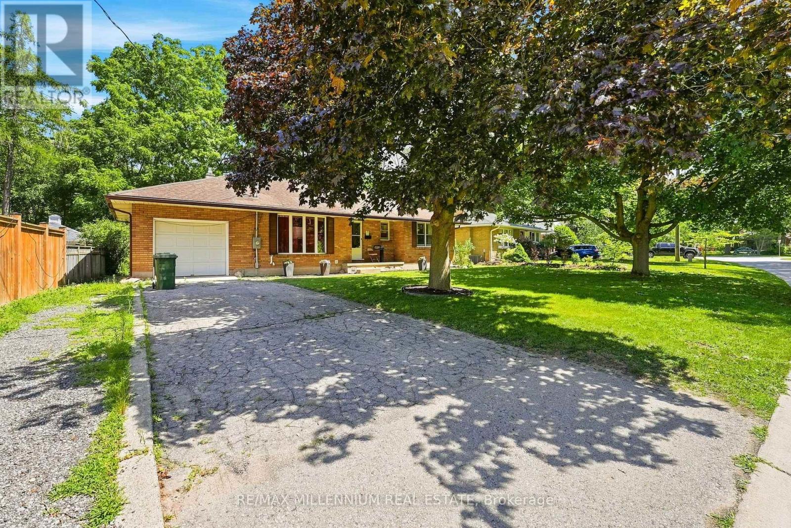 22 MONTGOMERY ROAD - 2