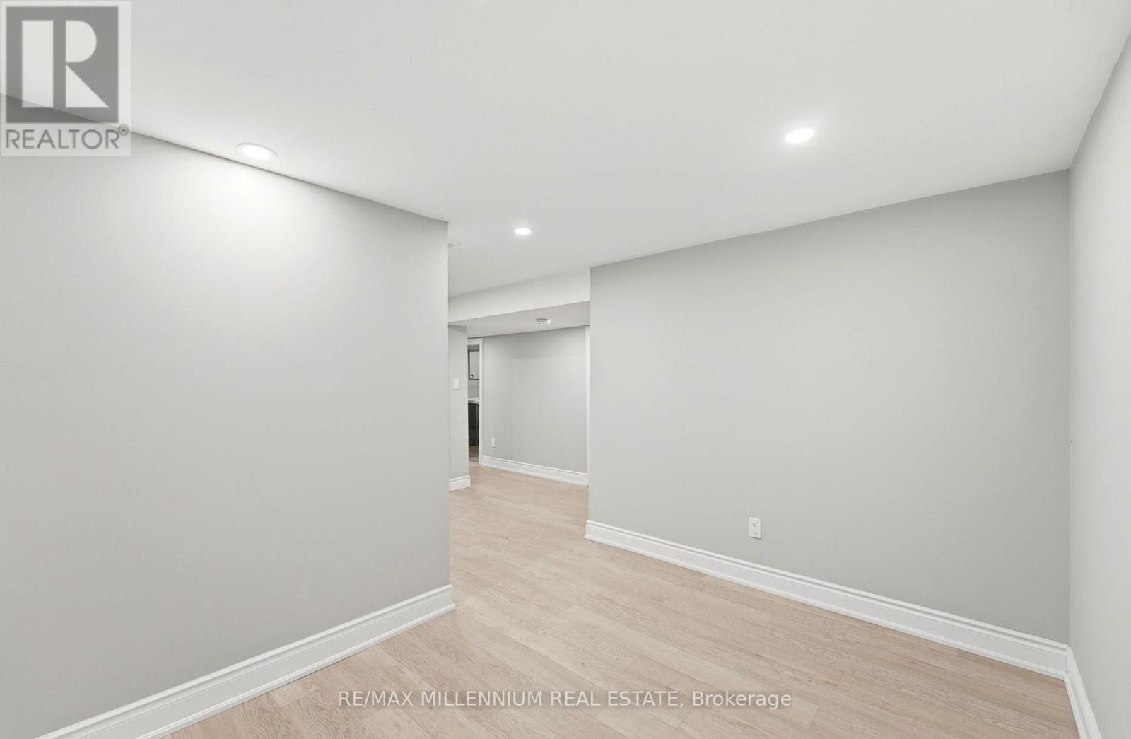 22 MONTGOMERY ROAD - 29