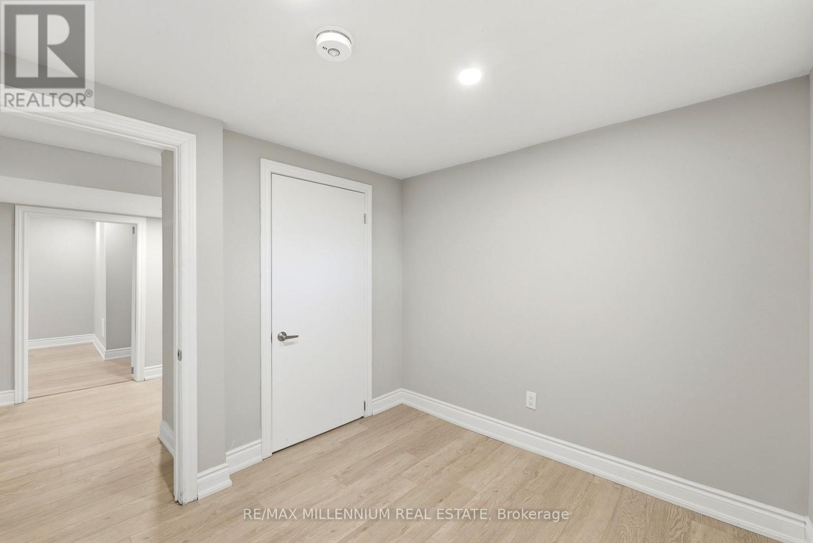 22 MONTGOMERY ROAD - 37