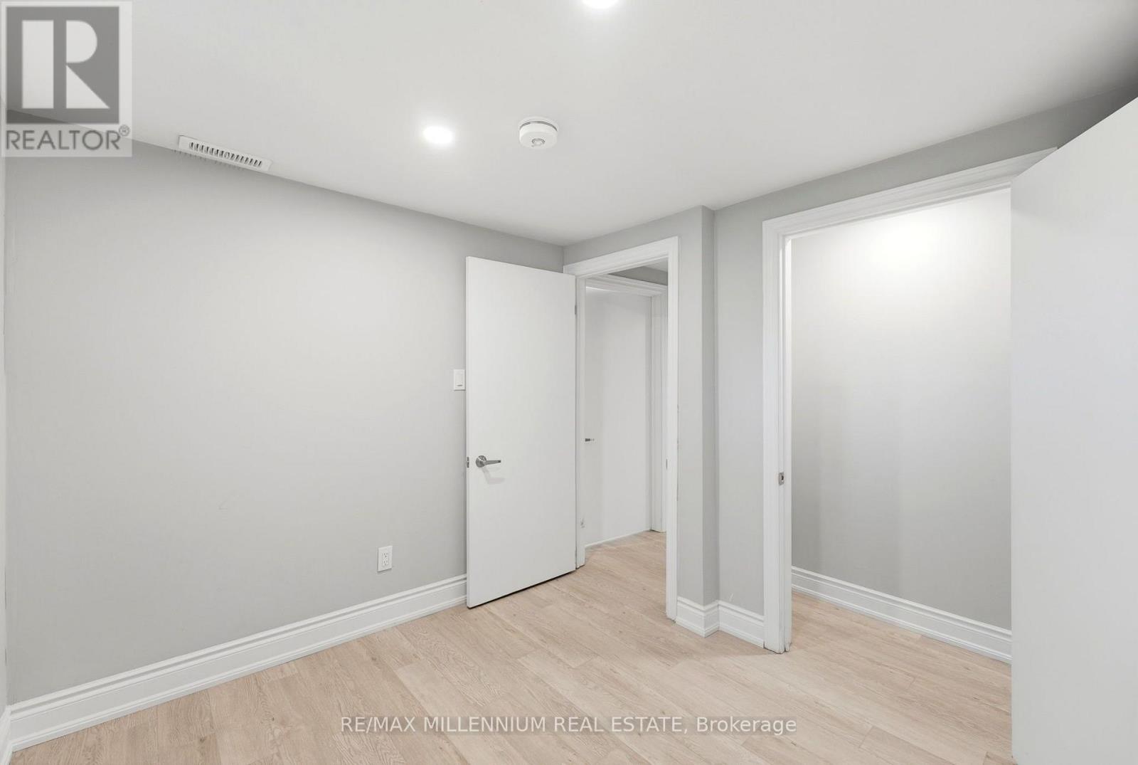 22 MONTGOMERY ROAD - 38