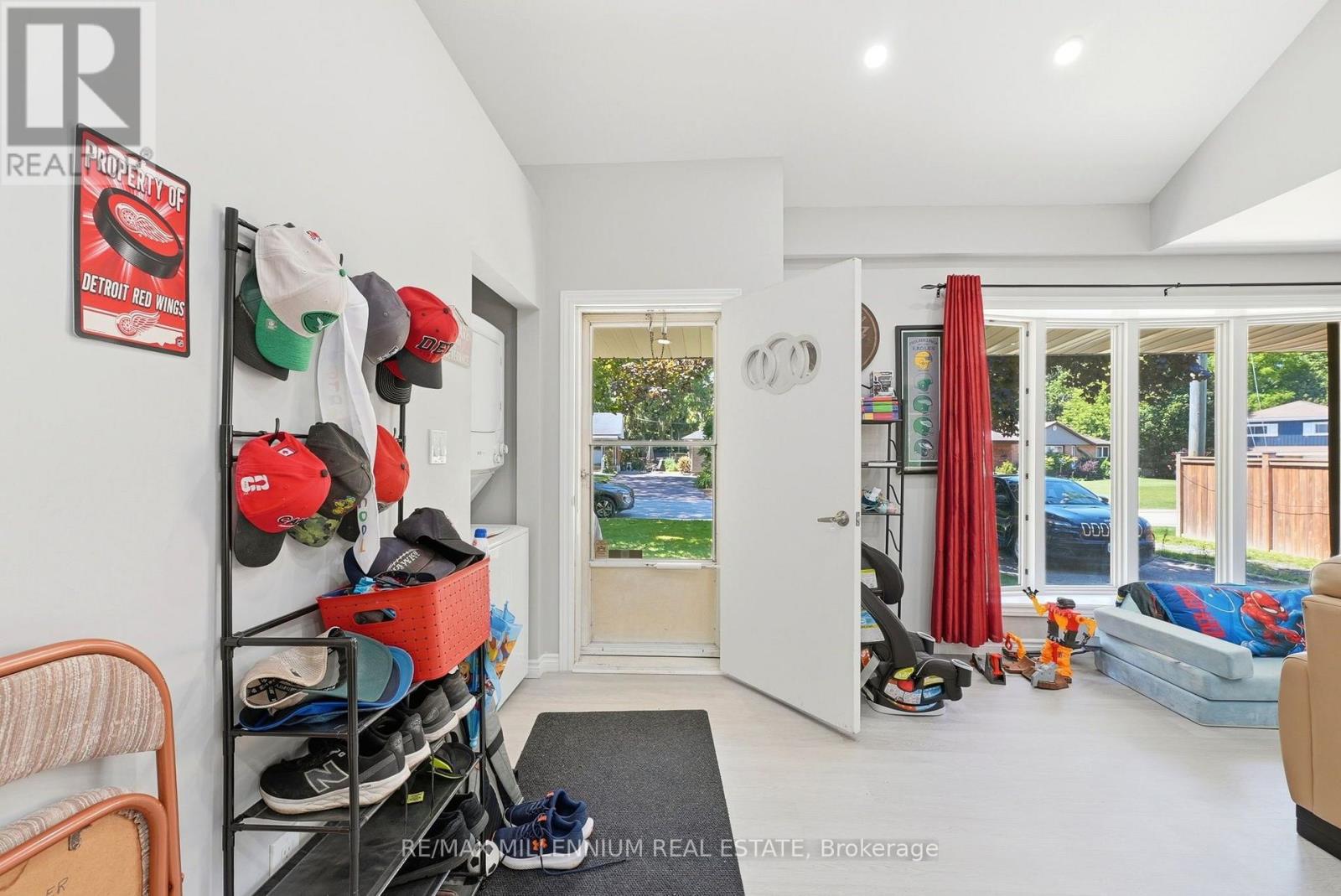 22 MONTGOMERY ROAD - 5