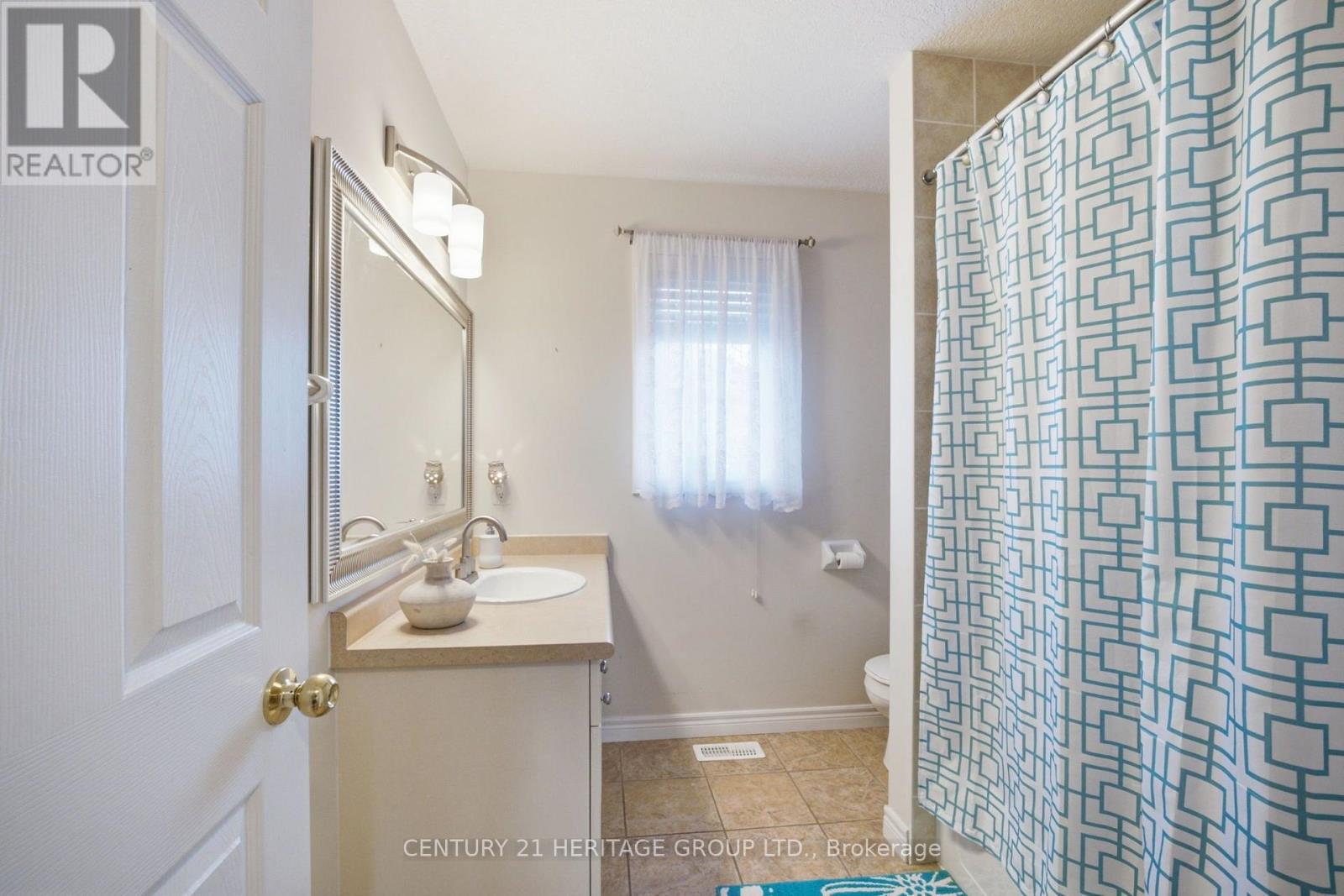 120 YATES AVENUE - 28