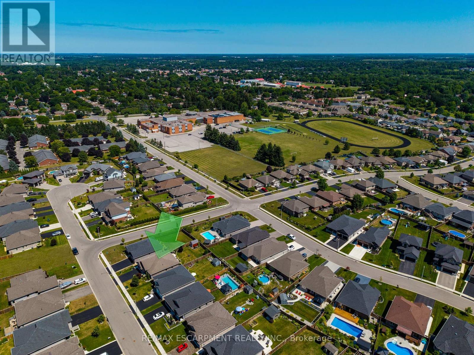 7 STONEBRIDGE PLACE - 35