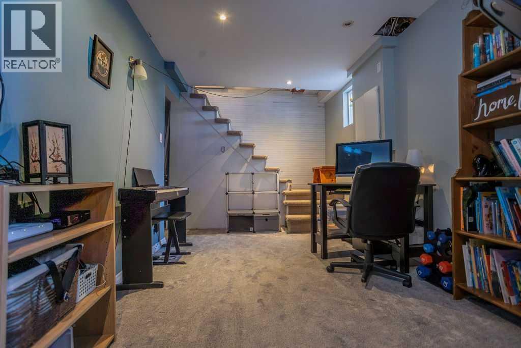 502 5 Avenue - Image 23