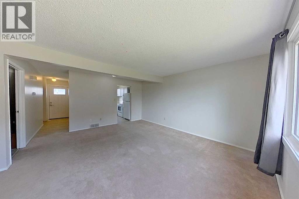 #22 608 Main Street NW - 9