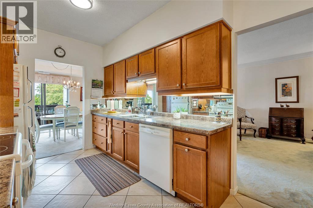 #207 3663 Riverside DRIVE East - 14