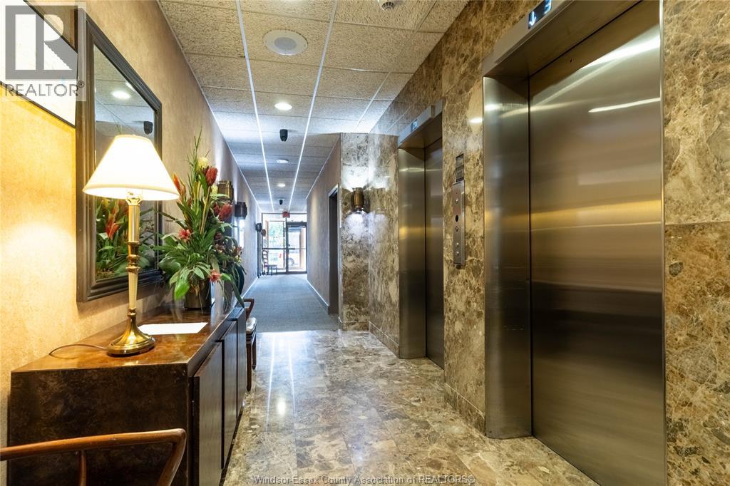 #207 3663 Riverside DRIVE East - 35