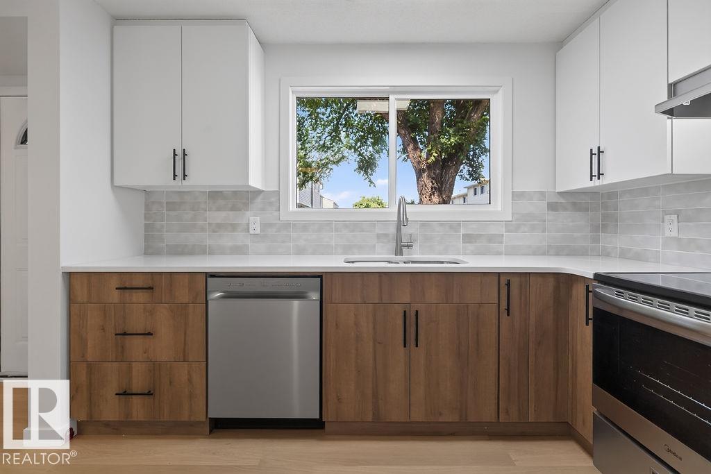 428 HERMITAGE RD NW - 8
