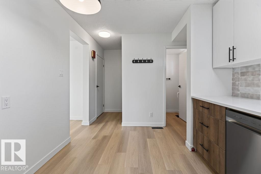 428 HERMITAGE RD NW - Image 10